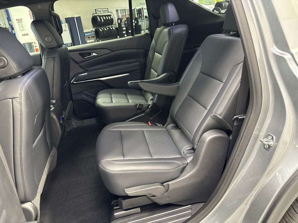 2027 Chevrolet Traverse LT 2LT
