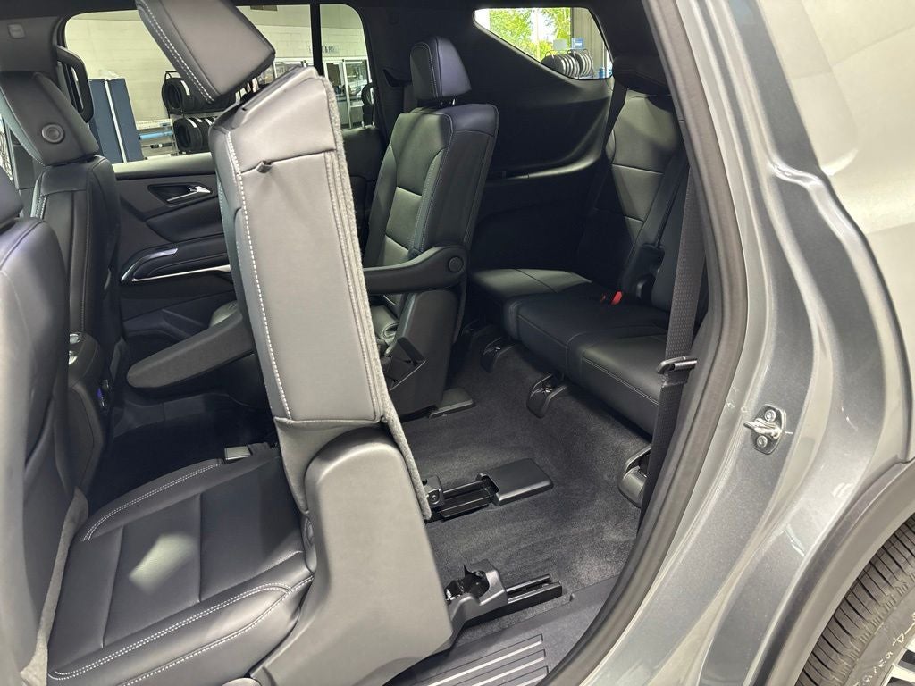 2027 Chevrolet Traverse LT 2LT