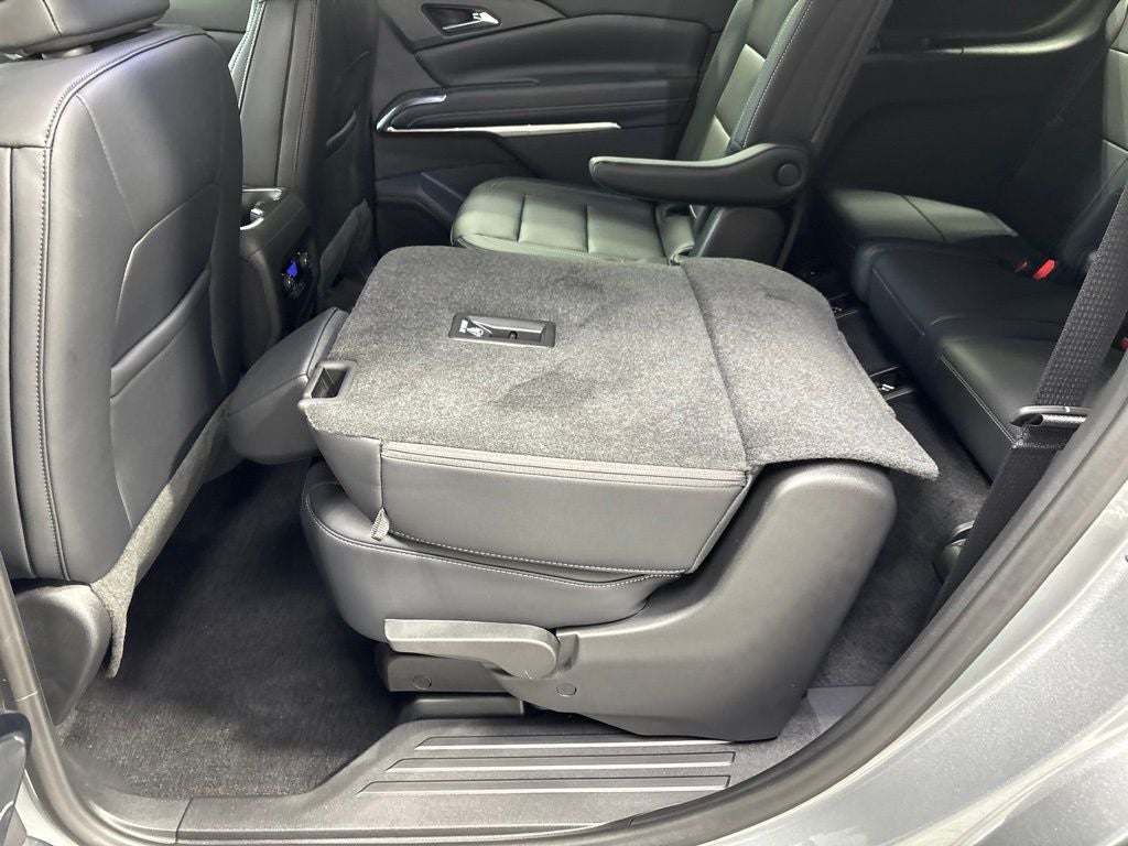 2027 Chevrolet Traverse LT 2LT