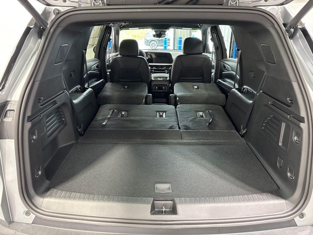 2027 Chevrolet Traverse LT 2LT