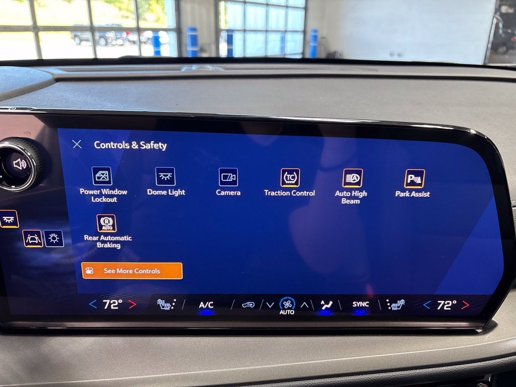 2027 Chevrolet Traverse LT 2LT