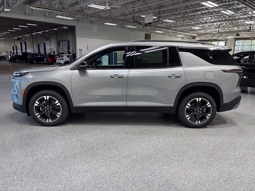2027 Chevrolet Traverse LT 2LT