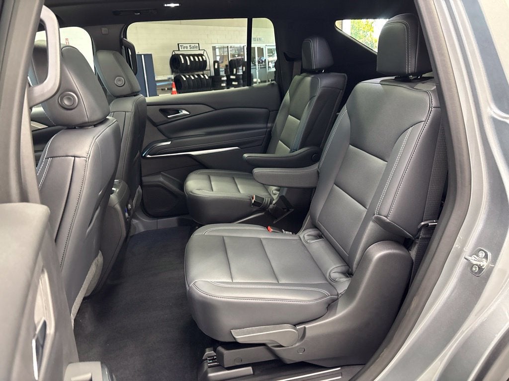 2027 Chevrolet Traverse LT 2LT