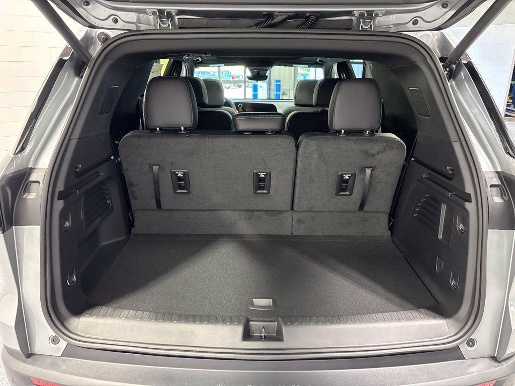 2027 Chevrolet Traverse LT 2LT