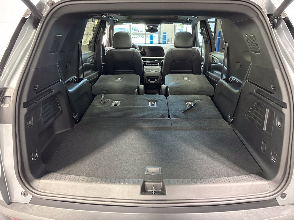 2027 Chevrolet Traverse LT 2LT
