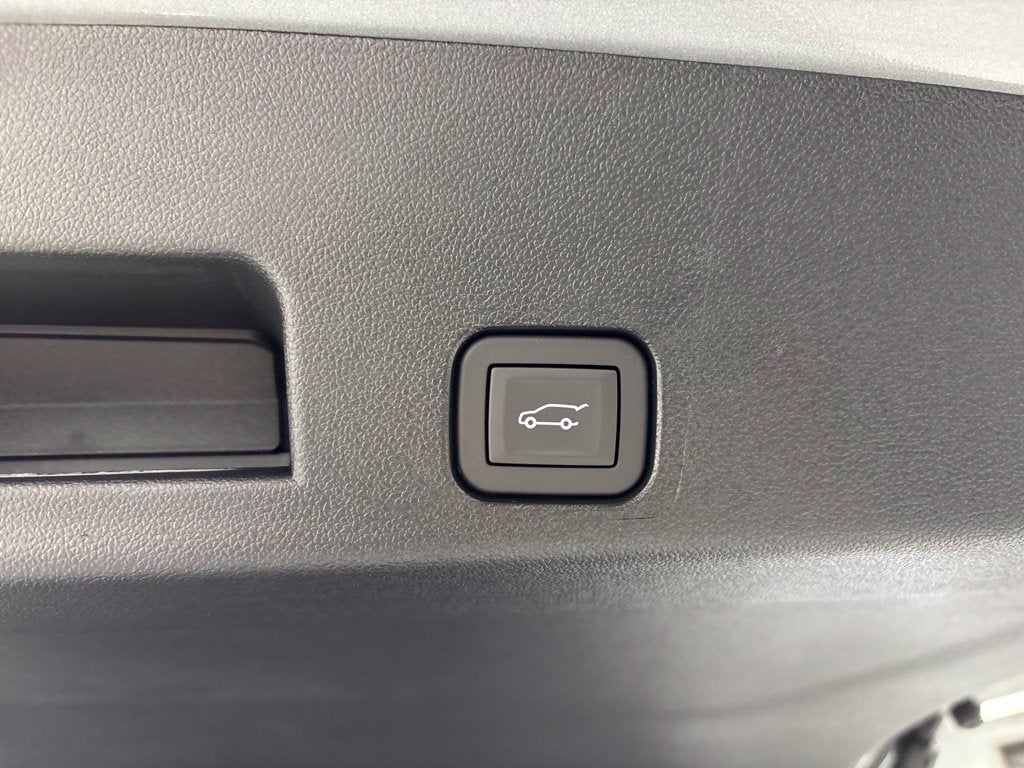 2027 Chevrolet Traverse LT 2LT