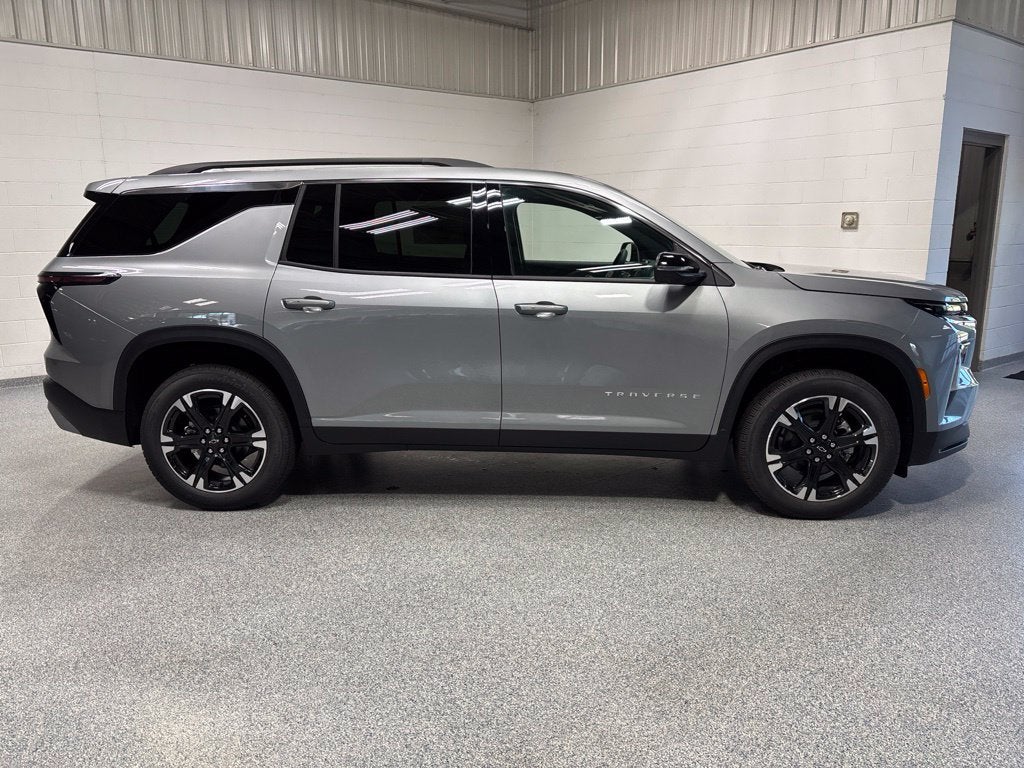 2027 Chevrolet Traverse LT 2LT