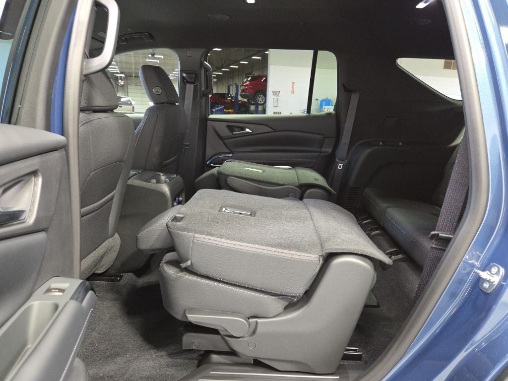 2026 Chevrolet Traverse LT 2LT