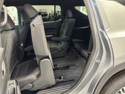 2027 Chevrolet Traverse LT 2LT