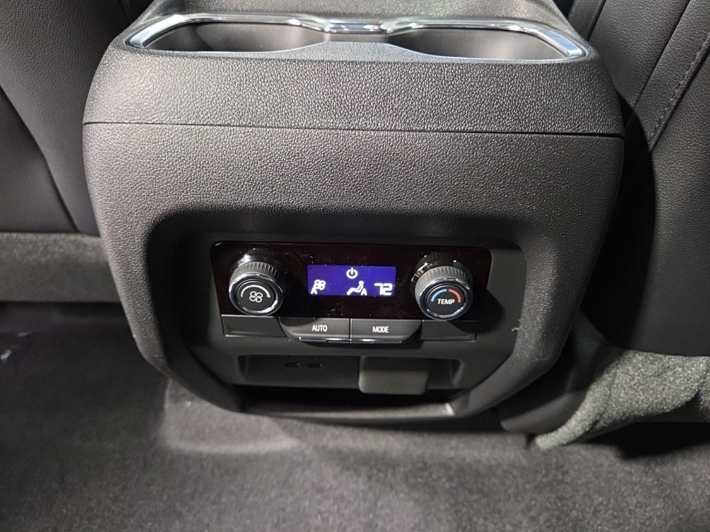 2026 Chevrolet Traverse LT 2LT