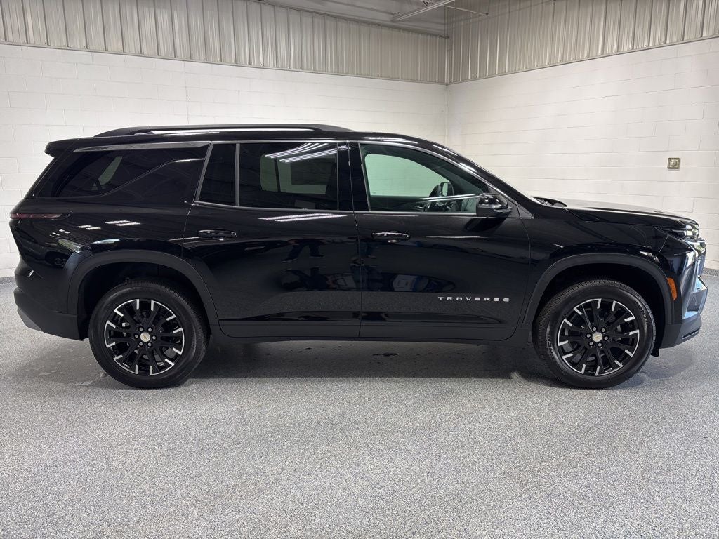 2026 Chevrolet Traverse LT 2LT