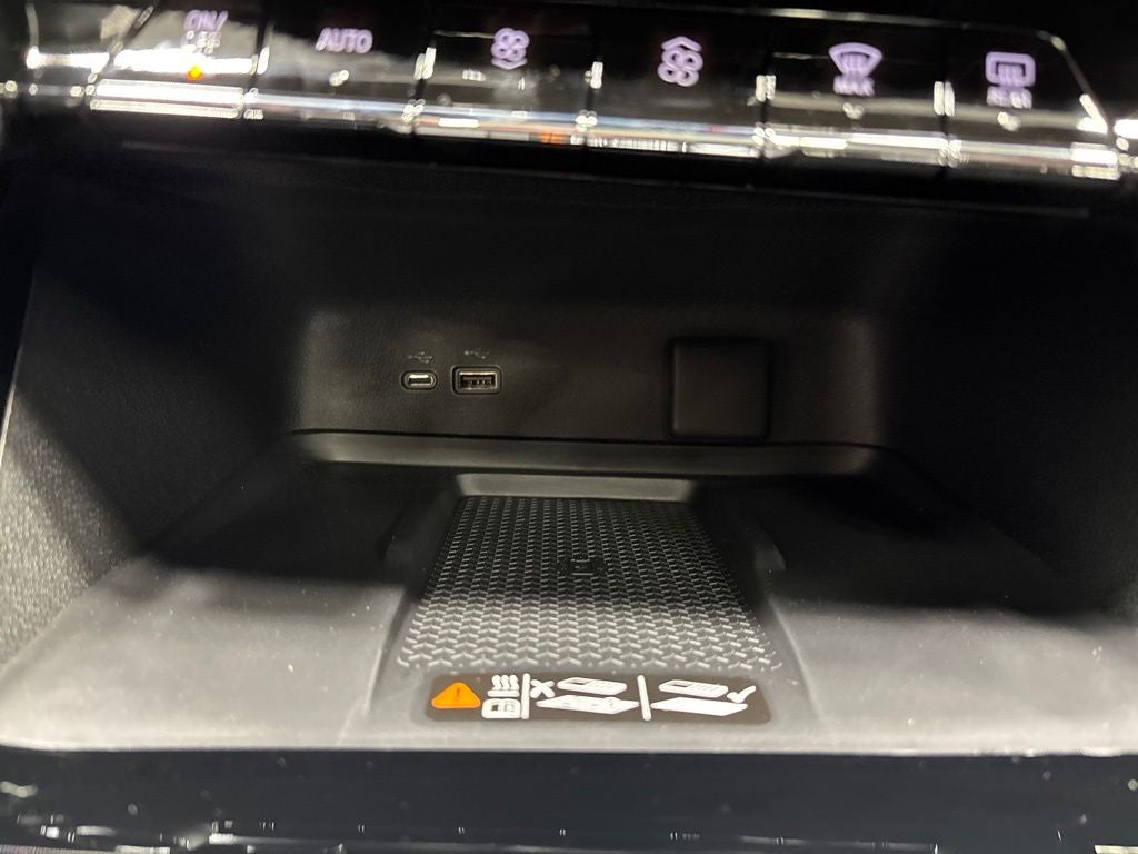 2027 Chevrolet Traverse LT 2LT