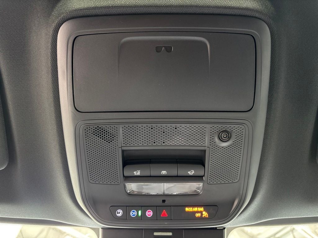 2027 Chevrolet Traverse LT 2LT