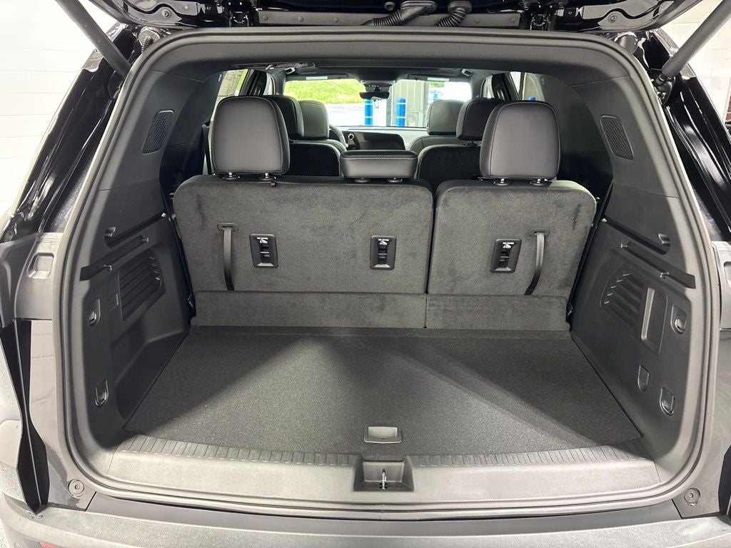 2027 Chevrolet Traverse LT 2LT