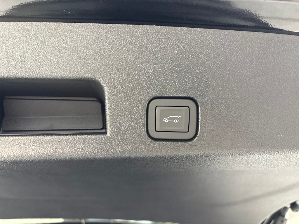 2027 Chevrolet Traverse LT 2LT