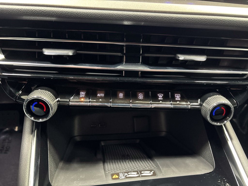 2027 Chevrolet Traverse LT 2LT