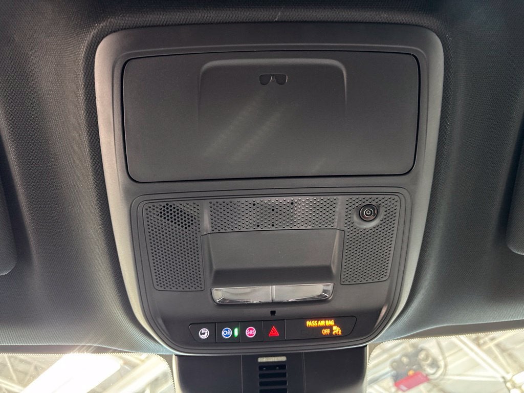 2027 Chevrolet Traverse LT 2LT