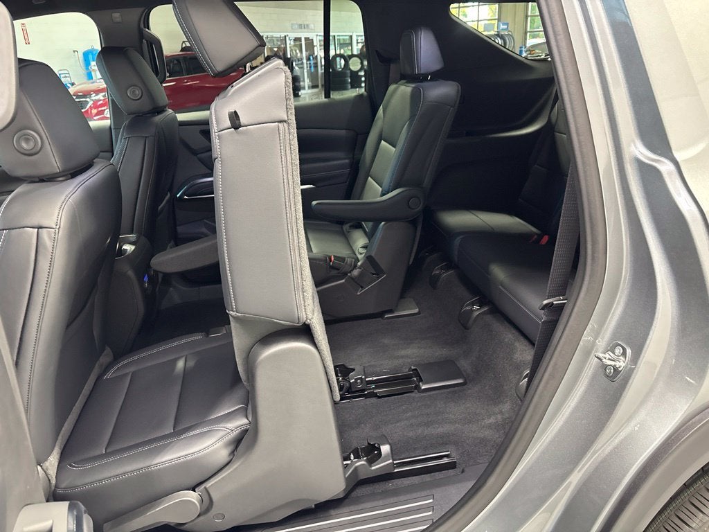 2027 Chevrolet Traverse LT 2LT