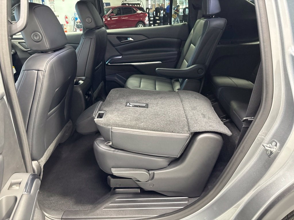 2027 Chevrolet Traverse LT 2LT