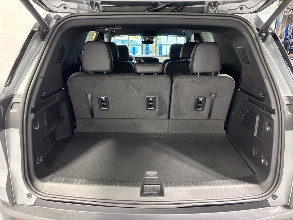 2027 Chevrolet Traverse LT 2LT