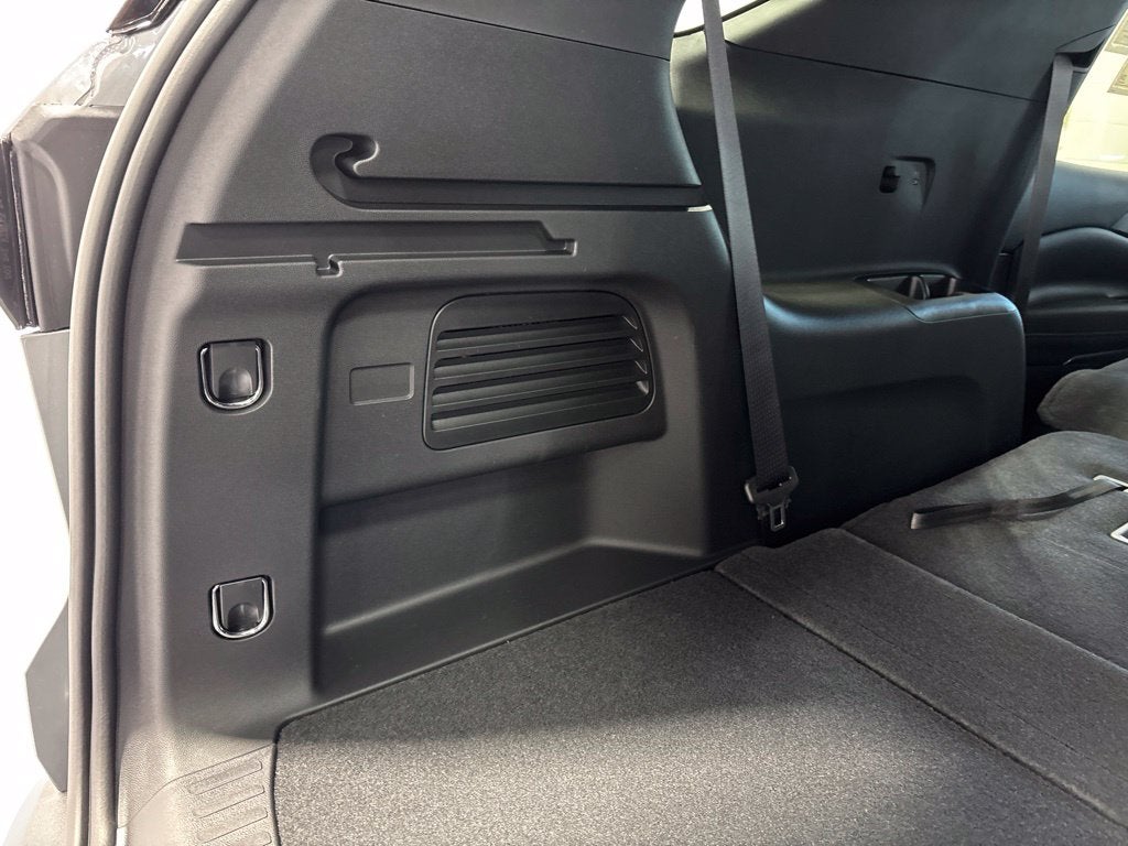 2027 Chevrolet Traverse LT 2LT