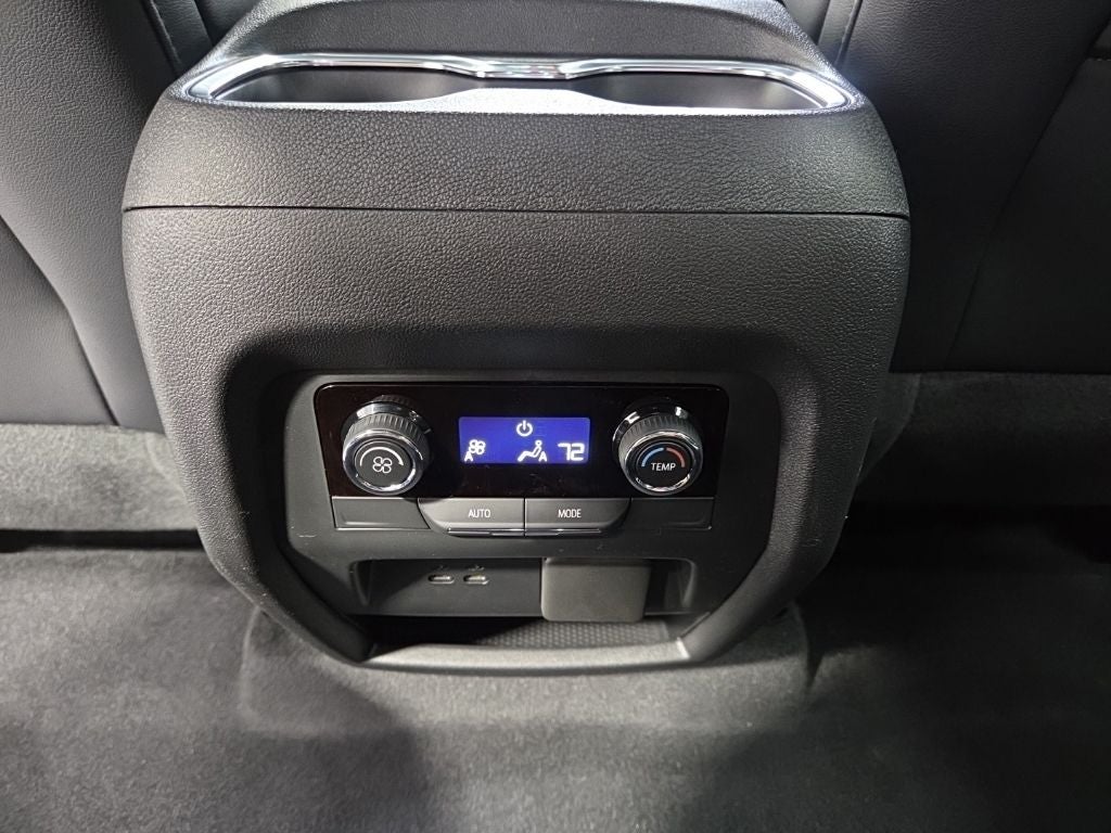 2026 Chevrolet Traverse LT 2LT