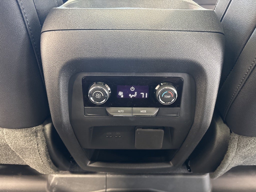 2026 Chevrolet Traverse LT 2LT