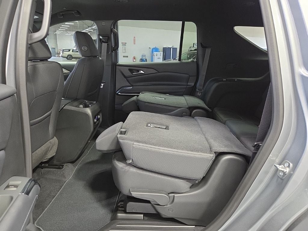 2026 Chevrolet Traverse LT 2LT