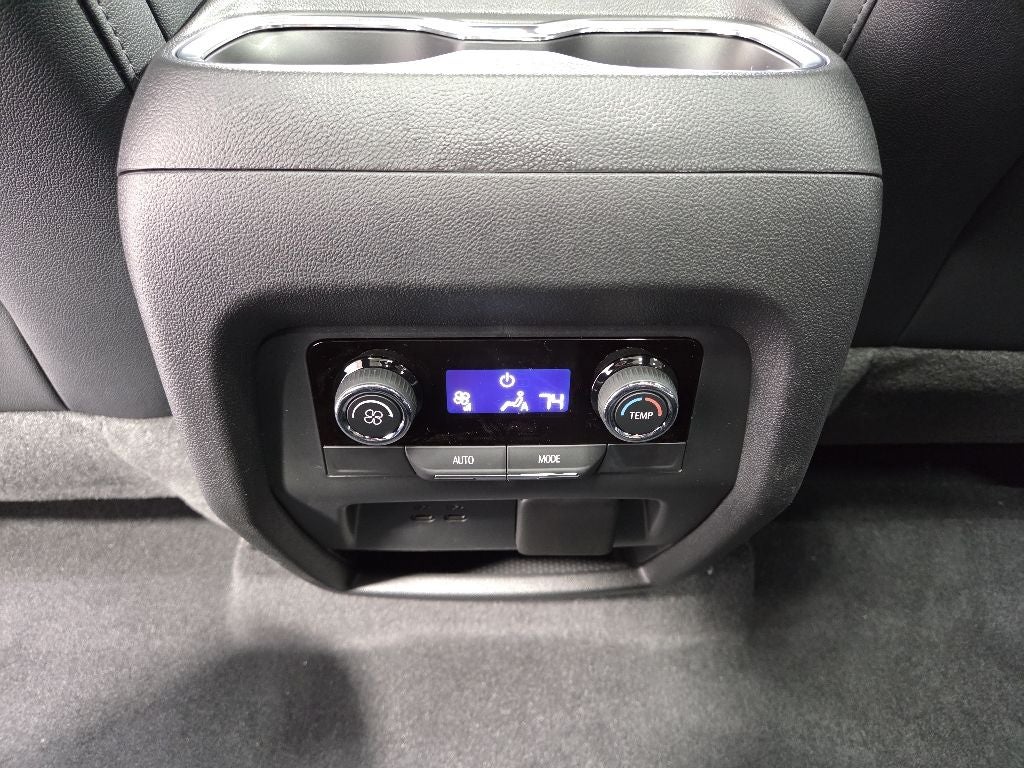 2026 Chevrolet Traverse LT 2LT