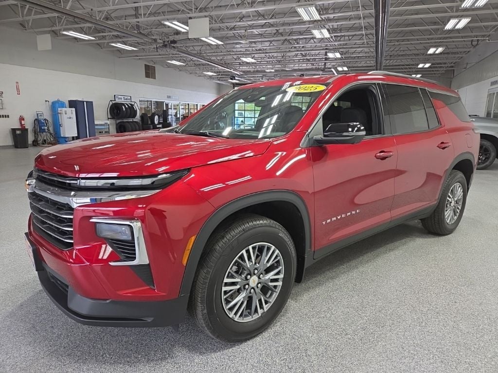 2025 Chevrolet Traverse LT 2LT
