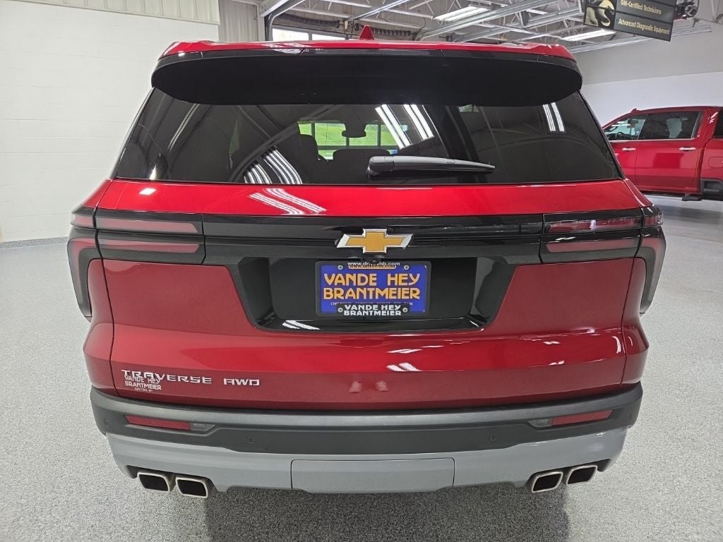 2025 Chevrolet Traverse LT 2LT