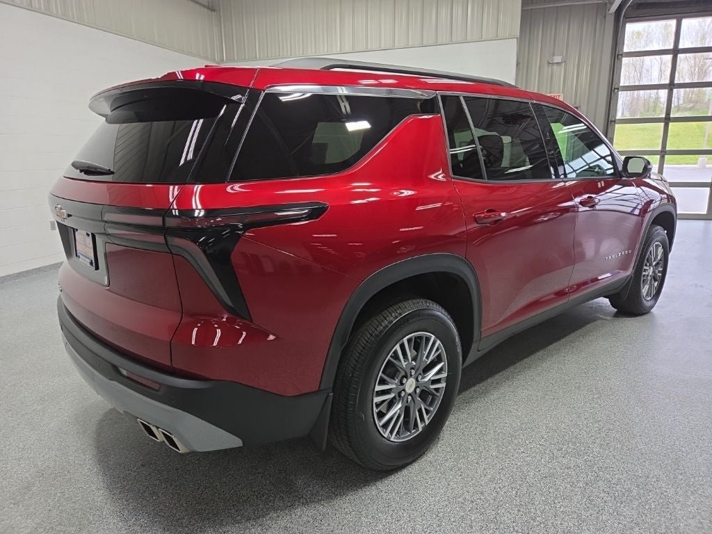 2025 Chevrolet Traverse LT 2LT