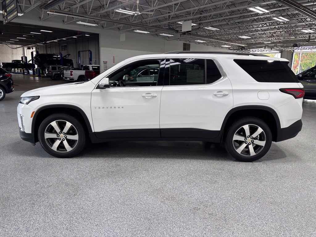 2023 Chevrolet Traverse LT Leather