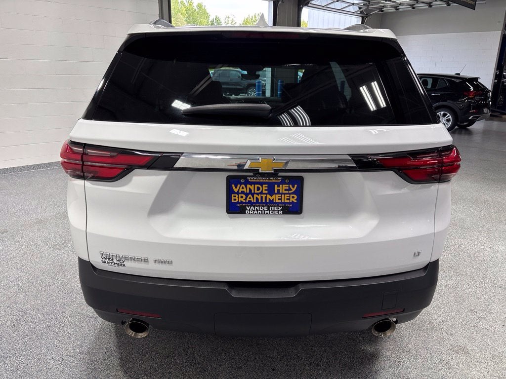 2023 Chevrolet Traverse LT Leather