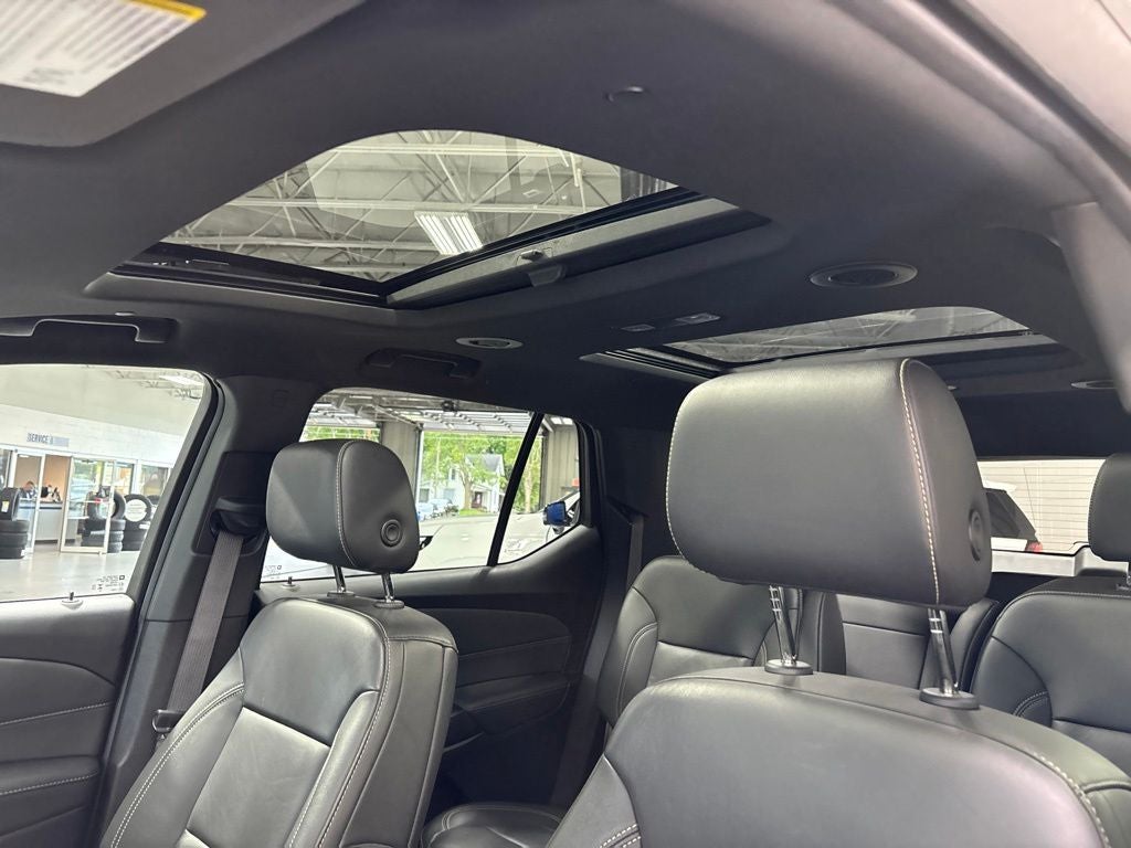 2023 Chevrolet Traverse LT Leather