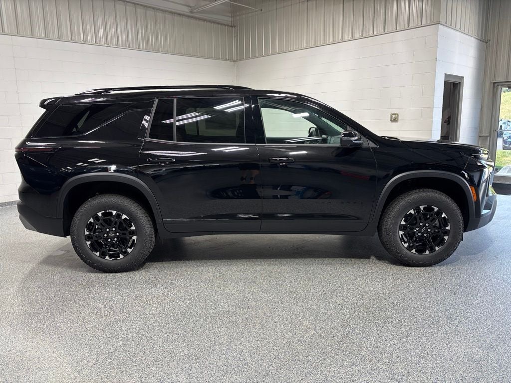 2027 Chevrolet Traverse Z71 - Photo 8