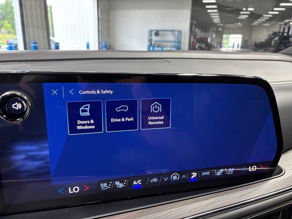 2026 Chevrolet Tahoe Premier - Photo 27