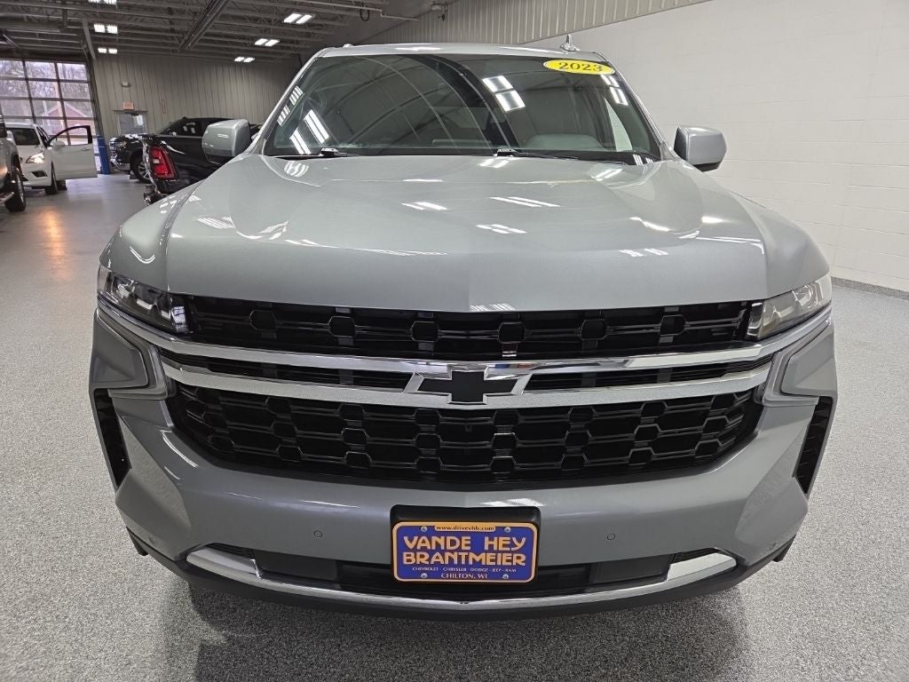 2023 Chevrolet Suburban LS