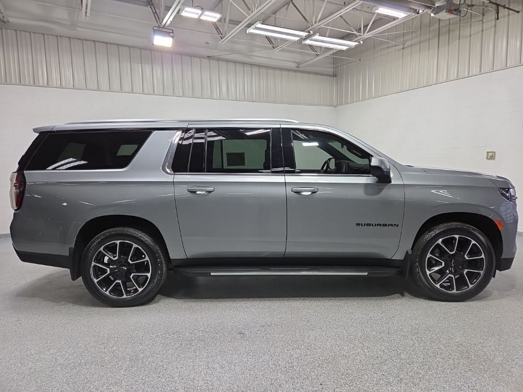 2023 Chevrolet Suburban LS