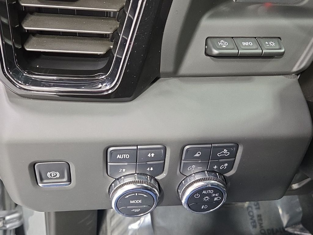 2025 GMC Sierra 2500HD AT4