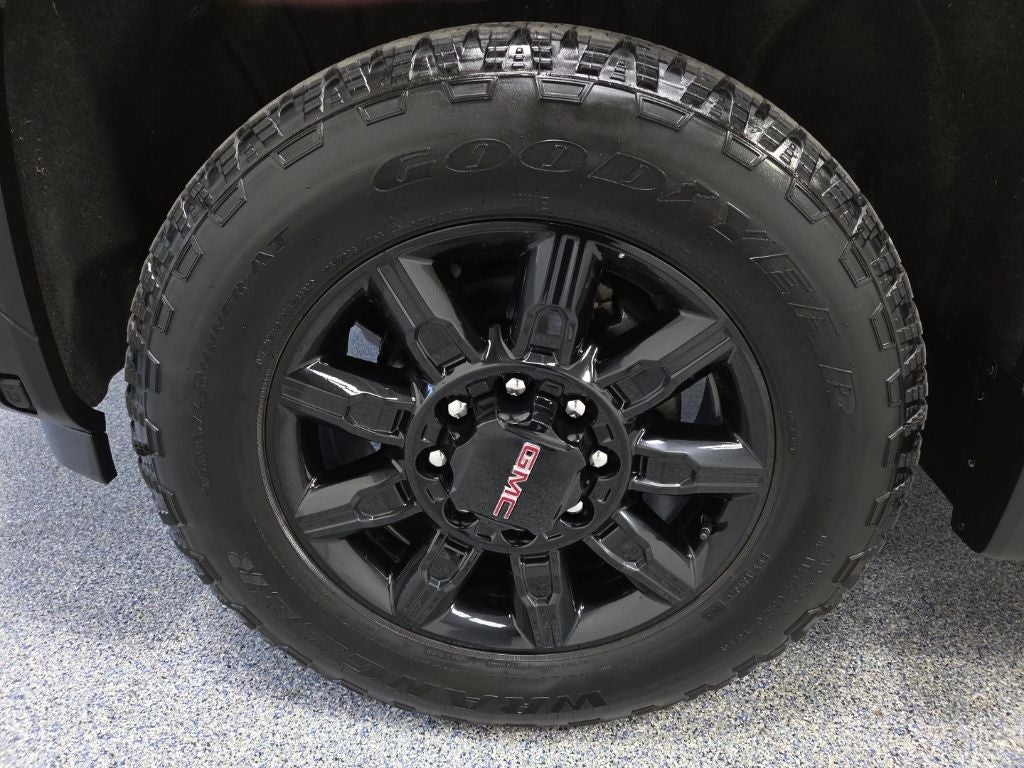2025 GMC Sierra 2500HD AT4