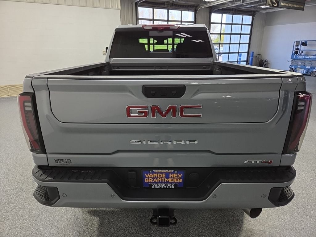 2025 GMC Sierra 2500HD AT4