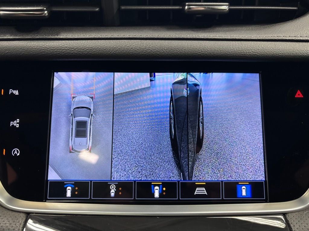2022 Cadillac XT5 Premium Luxury