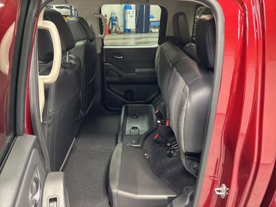 2024 Nissan Frontier SL