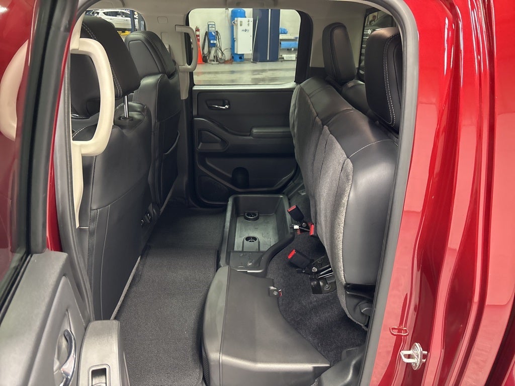 2024 Nissan Frontier SL