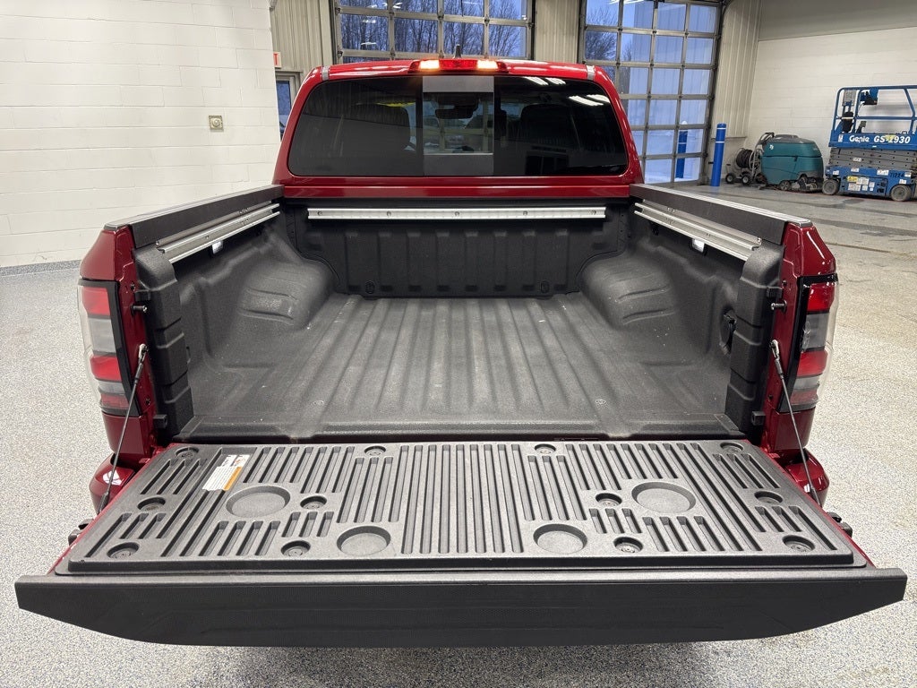 2024 Nissan Frontier SL