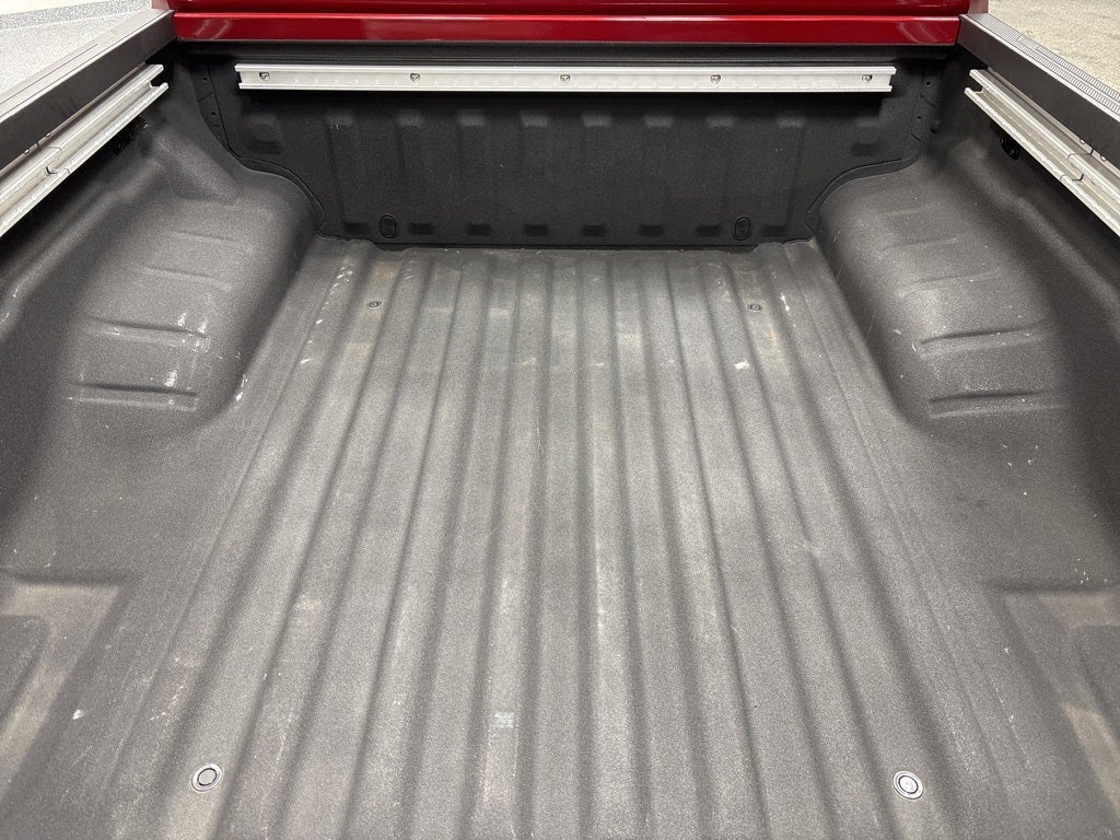 2024 Nissan Frontier SL