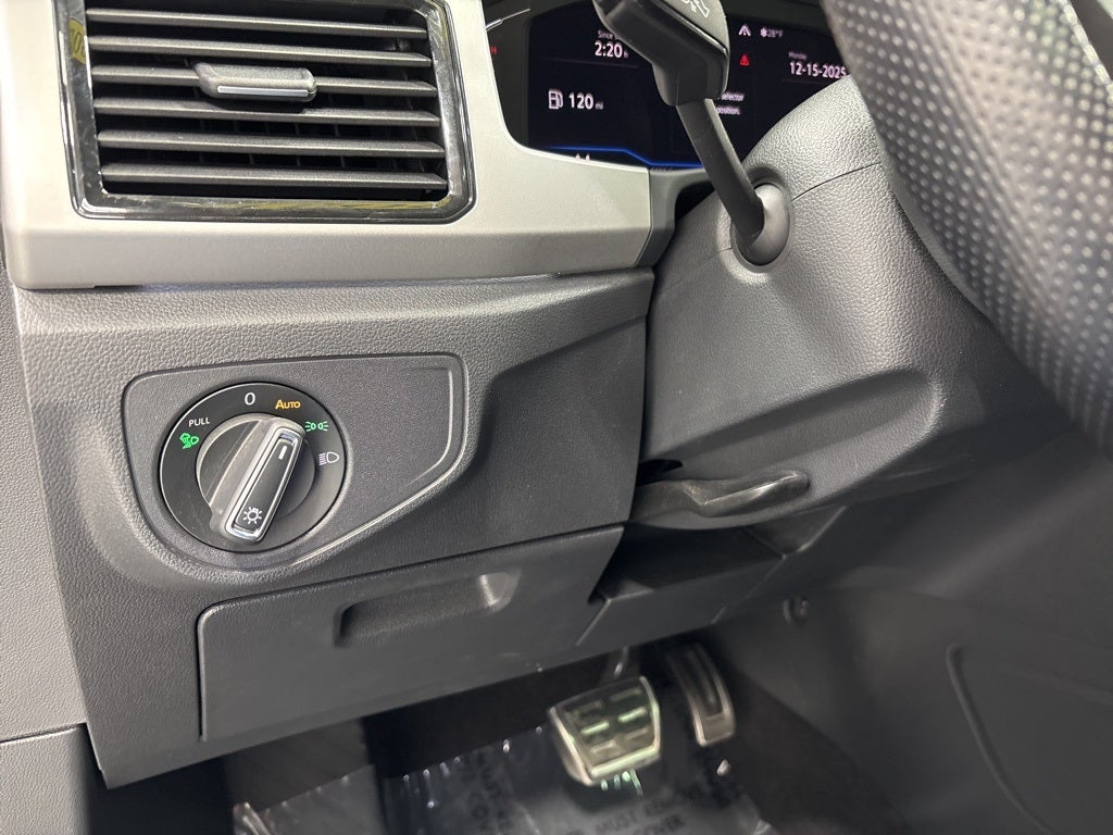 2021 Volkswagen Atlas Cross Sport 3.6L V6 SEL Premium R-Line