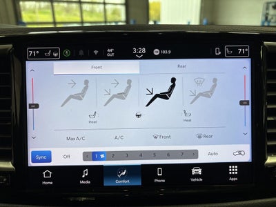 2025 Chrysler Pacifica Select