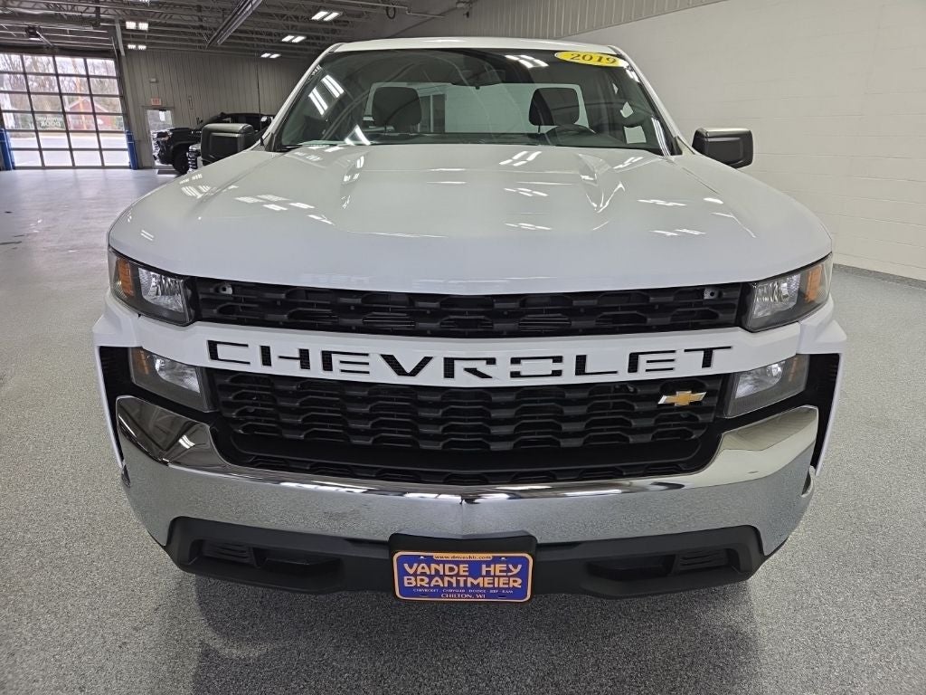 Used 2019 Chevrolet Silverado 1500 Work Truck with VIN 3GCNWAEF1KG258162 for sale in Chilton, WI